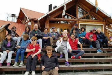 Abuelos de Río Grande disfrutaron de una salida a Tolhuin