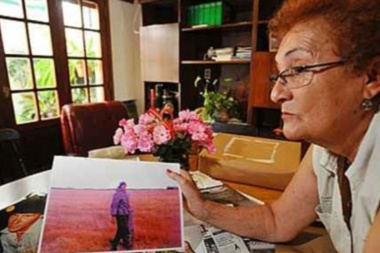 Identificaron al soldado 104 de Malvinas: la historia de las fotos que halló su madre 27 años después y su última carta