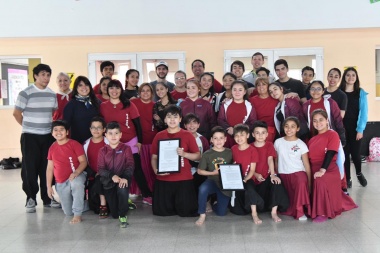 La concejal Duré reconoció al ballet "Soles que Dejan Huellas"