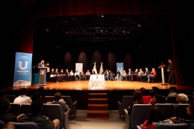 Vuoto homenajeó a los convencionales constituyentes