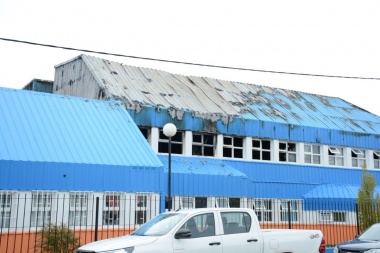 El director de la Escuela 26 dijo que “sospecha” que el SUTEF está detrás del incendio intencional