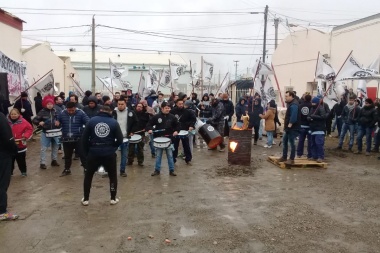 Un mes de la toma de Audivic: “Vamos a seguir acá hasta que se hagan cargo” dijo Linares