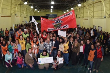 Vuoto otorgó un subsidio a la Cooperativa “Nuestro Techo” para la compra de maquinaria
