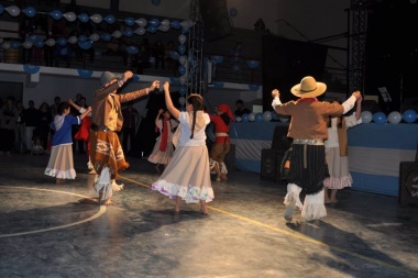 Anuncian 'Gran Peña Solidaria' en el gimnasio de la Escuela N°2