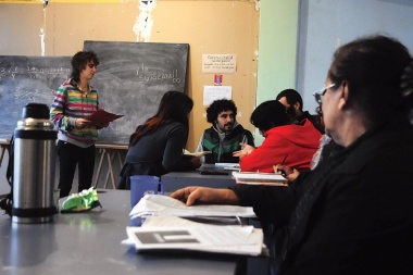 Gobierno informó que los "bachilleratos populares" no cuentan con aprobación legal