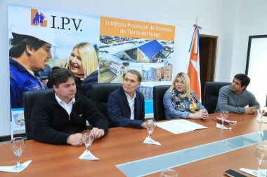 Gobierno recibió 5 hectáreas en la Margen Sur donadas por la Sociedad de Productores
