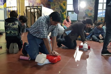 Más de 13 mil estudiantes y docentes de la provincia se capacitaron en RCP