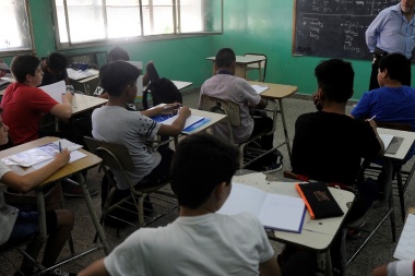 Los alumnos pueden pasar de año hasta con cuatro materias previas