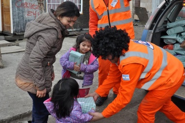 "Día del Niño": Defensa Civil comenzó una campaña de recolección de juguetes