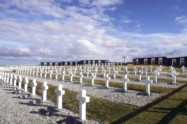 Familiares de soldados caídos en Malvinas viajarán el 26 de marzo a las islas