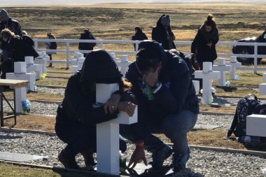 Familiares de los soldados muertos en Malvinas: "No se puede repatriar lo que ya está en la patria"