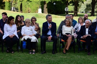Mauricio Macri recibió a familiares de caídos en las Malvinas: "Seguiremos reclamando nuestra soberanía sobre las Islas"