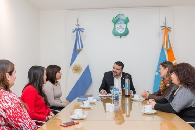 Capacitarán a profesionales y cuidadores que trabajen con adultos mayores