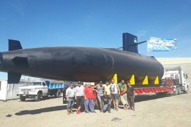 La réplica del ARA San Juan, lista para ser emplazada como monumento en Comodoro