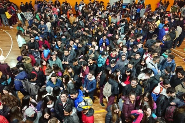 Más de 1.300 chicos participarán de las serenatas estudiantiles en Río Grande