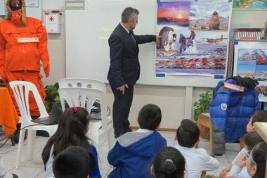 Estudiantes fueguinos participaron de una semana referida a la Antártida y Malvinas