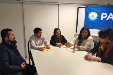 Adultos mayores: Gobierno y PAMI firmaron acuerdo para organizar actividades