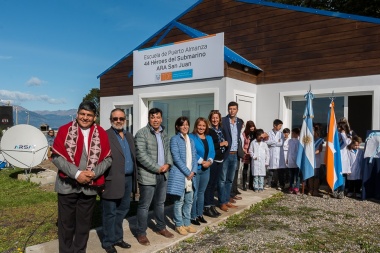 Almanza y su primera escuela: "Esto es un acto de reivindicación de soberanía"
