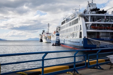 Obras en el Puerto de Ushuaia: Bertone recibió a autoridades de Royal Caribbean
