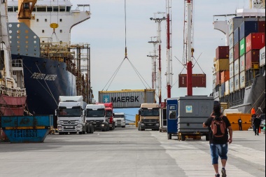 Por un conflicto gremial, bloquean las operaciones del puerto de Ushuaia