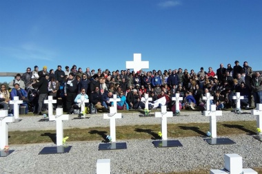 Macri recibirá el 2 de abril a los familiares de los caídos en Malvinas para rendir un homenaje