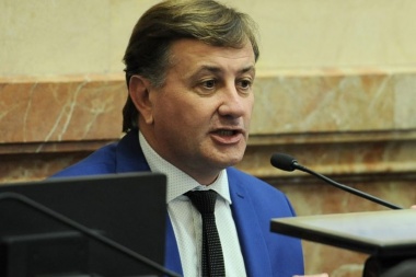 Catalán Magni cambió de opinión y dijo que votará a favor de la legalización del aborto