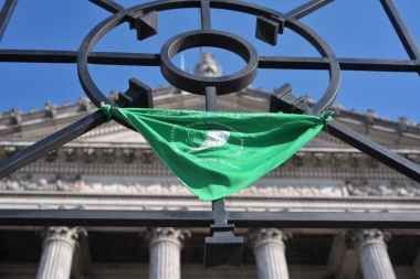Prevén final abierto y casi un día de debate por la ley de aborto