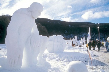 Esculturas en nieve: vuelve a Ushuaia el tradicional evento