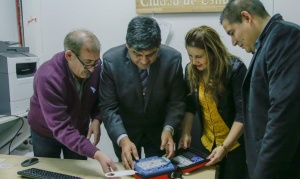 Arcando entregó un desfibrilador externo automático al CENT 11