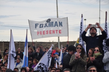 Foxman otra vez en conflicto: "No vamos a abandonar la medida y tampoco vamos a dejar la fábrica"
