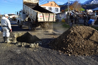 En Kuanip se reparan las conexiones de red, previo a su repavimentación