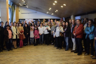Arcando encabezó agasajo en conmemoración al 'Día Nacional del Inmigrante'