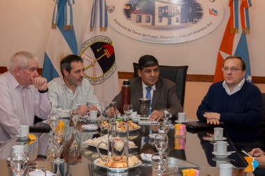 Buscan lanzar un programa de alfabetización financiera para docentes y alumnos de nivel secundario