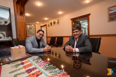 El subcampeón mundial Carlos Javier Estigarribia visitó la Legislatura