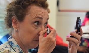 Taller de maquillaje: Belleza para guerreras del cáncer