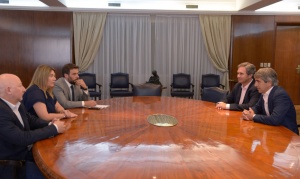 Gobierno y Nación buscan definir la emisión de bonos por USD150 millones
