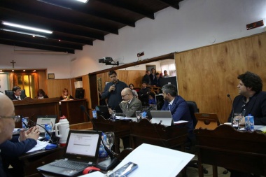 Malvinas, provincia 24: Concejales de Ushuaia repudiaron el proyecto