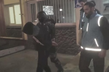 Detienen a un delincuente con orden de captura recién llegado a la provincia