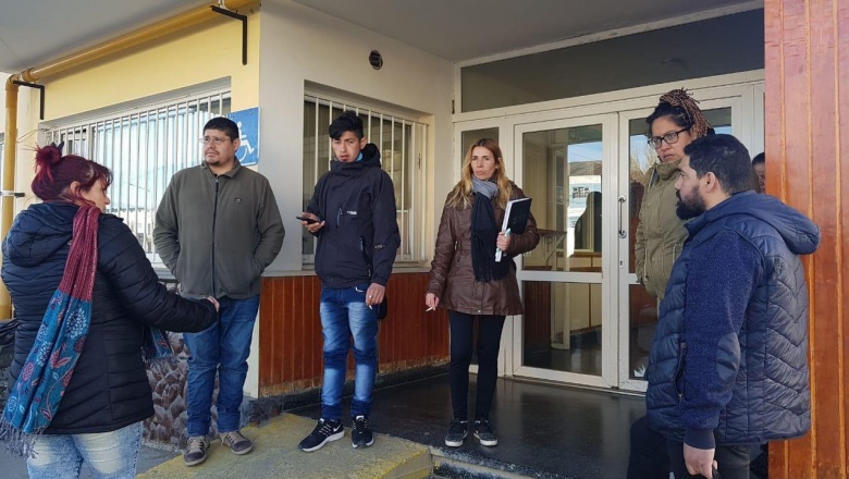 Dirigentes de la Margen Sur que reclamaban por bonos de gas fueron demorados por la Policía