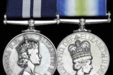 Subastarán en Londres las medallas de marino británico que hundió el 'General Belgrano'
