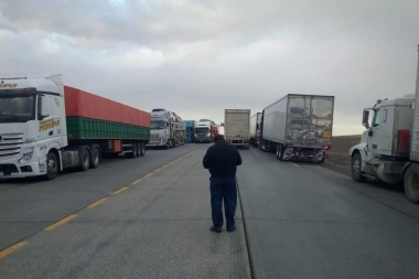 Piquete de camioneros chilenos: "Le pedimos a Gustavo Melella que dialogue con Omar Gutiérrez"