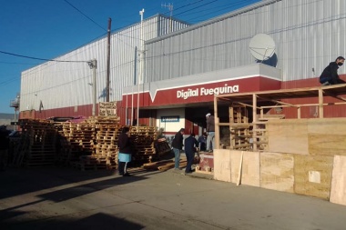 Garbarino sigue acumulando deudas, suma dos pedidos de quiebra y su futuro es "incierto"