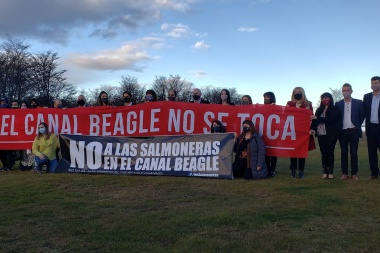 Tierra del Fuego prohibió por Ley la cría de salmones en una medida inédita en el mundo