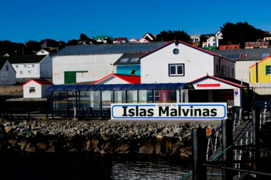 El Gobierno Nacional borró a Malvinas del mapa argentino en una presentación con diplomáticos británicos