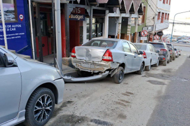 Jueza de Ushuaia produjo un choque en cadena y huyó