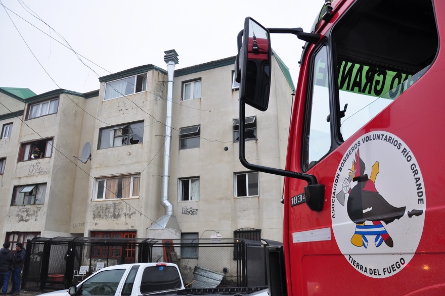 El MPF propone otorgar subsidios a Bomberos Voluntarios con 25 años de servicio. Foto: Crítica Sur.