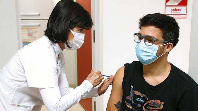Casi 60% de las noticias sobre la campaña de vacunación en Argentina fueron negativas