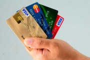Tarjetas de crédito: ahora pagar en cuotas es más caro