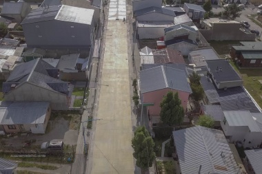 Avanzan los trabajos de hormigonado en un tramo de la calle Fuegia Basket de Ushuaia