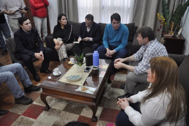 Transición en marcha: obras, finanzas y presupuesto 2020, los temas tratados entre Melella y Perez